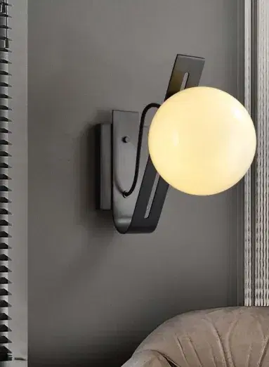 Wall Decor Light Metal & Round Type – 3C LED (Model: 946-BK)